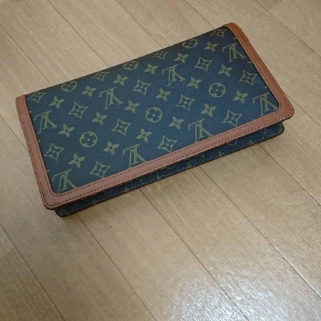 LOUIS VUITTON(ルイヴィトン)のルイヴィトン  バッグ レディースのバッグ(クラッチバッグ)の商品写真