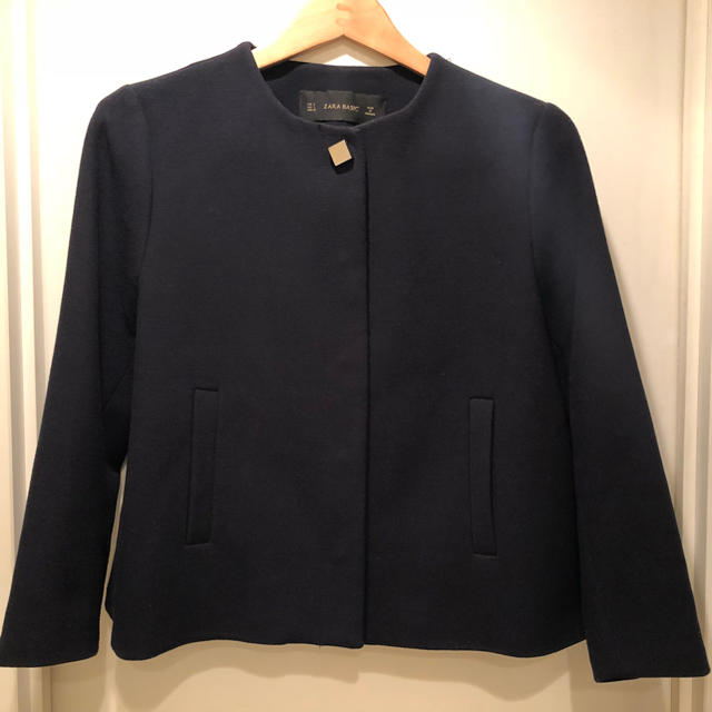 ZARA(ザラ)のZARA Basic 濃紺 Aライン ノーカラージャケット レディースのジャケット/アウター(ノーカラージャケット)の商品写真