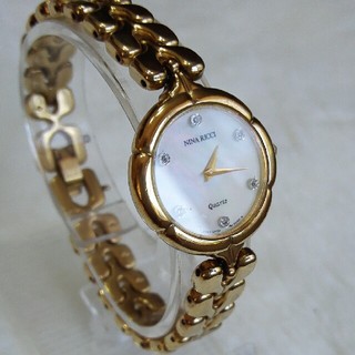 Nina Ricci腕時計