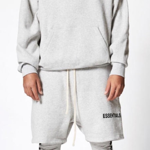 FEAR OF GOD(フィアオブゴッド)のXS  Graphic Sweat shorts HEATHER  メンズのパンツ(ショートパンツ)の商品写真