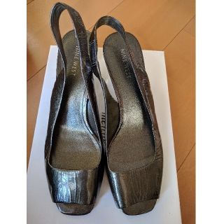 ナインウエスト(NINE WEST)のNINE WEST　エナメルサンダル(サンダル)