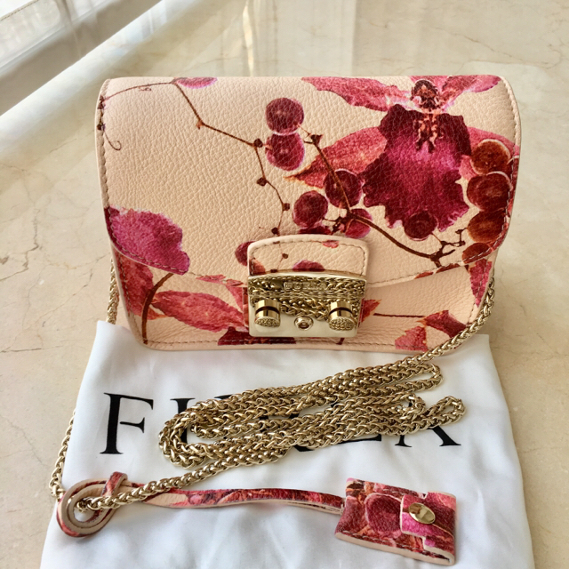 Furla(フルラ)のFURLA メトロポリス ミニクロスボディバッグ レディースのバッグ(ショルダーバッグ)の商品写真