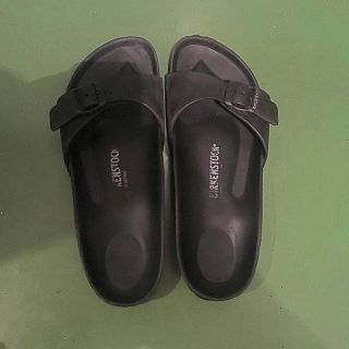 ビルケンシュトック(BIRKENSTOCK)のビルケンストック ブラック サンダル USED(サンダル)