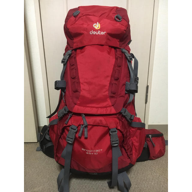 Deuter(ドイター)の【toshi様専用】deuter aircontact45+10中古 スポーツ/アウトドアのアウトドア(登山用品)の商品写真