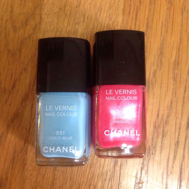 CHANEL(シャネル)の値下げchanel ヴェルニ 2本セット コスメ/美容のネイル(その他)の商品写真