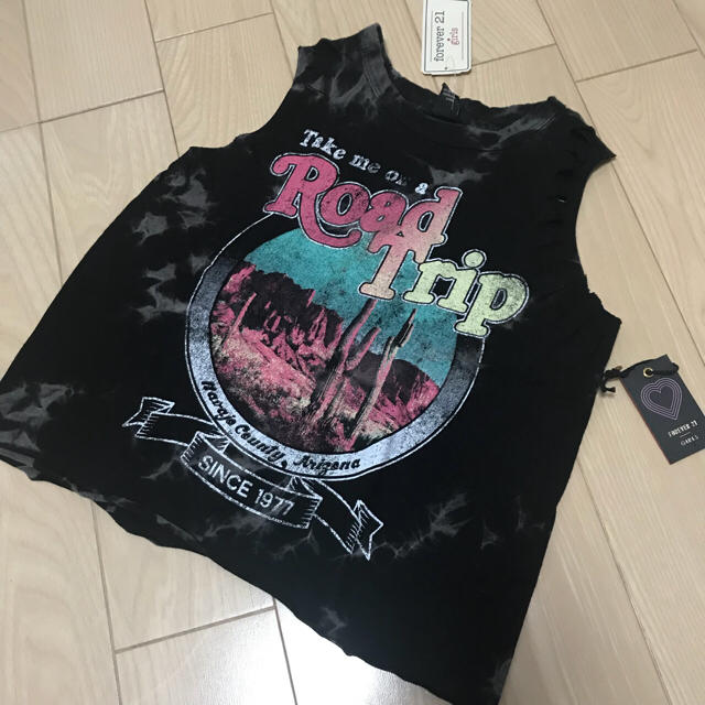 FOREVER 21(フォーエバートゥエンティーワン)の☆新品☆フォーエバー21 Tシャツ 110 キッズ/ベビー/マタニティのキッズ服男の子用(90cm~)(Tシャツ/カットソー)の商品写真