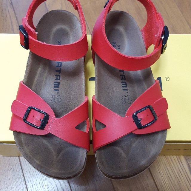 TATAMI(タタミ)のchico様専用 キッズ/ベビー/マタニティのキッズ靴/シューズ(15cm~)(サンダル)の商品写真