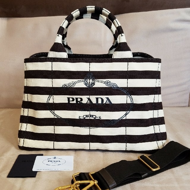 Mサイズ　ほぼ未使用　美品　PRADA カナパトート