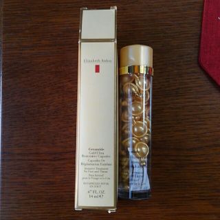 エリザベスアーデン(Elizabeth Arden)の新品未使用　エリザベスアーデンセラマイドカプセル(美容液)