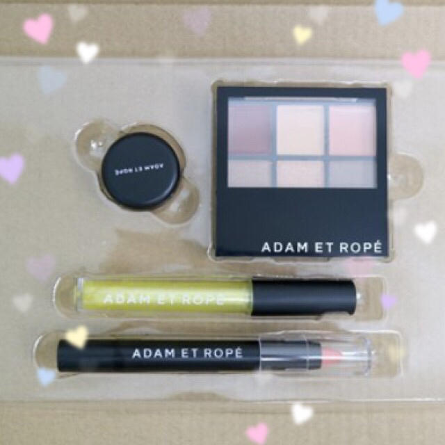Adam et Rope'(アダムエロぺ)のアダムエロペ コスメ/美容のベースメイク/化粧品(アイシャドウ)の商品写真