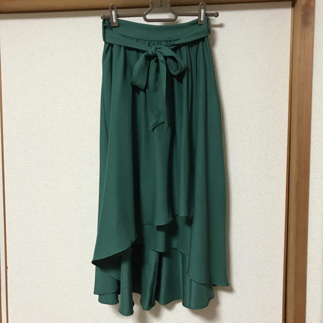INGNI(イング)のイング サッシュ付き イレヘムスカート レディースのスカート(ひざ丈スカート)の商品写真