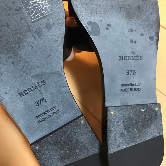Hermes(エルメス)のもも様専用エルメス メドール オランサンダル 37.5 レディースの靴/シューズ(サンダル)の商品写真