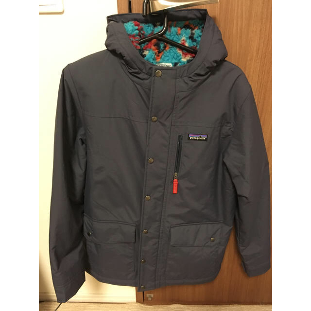 patagonia(パタゴニア)の新品未使用 パタゴニア ボーイズインファーノジャケット キッズ/ベビー/マタニティのキッズ服男の子用(90cm~)(ジャケット/上着)の商品写真