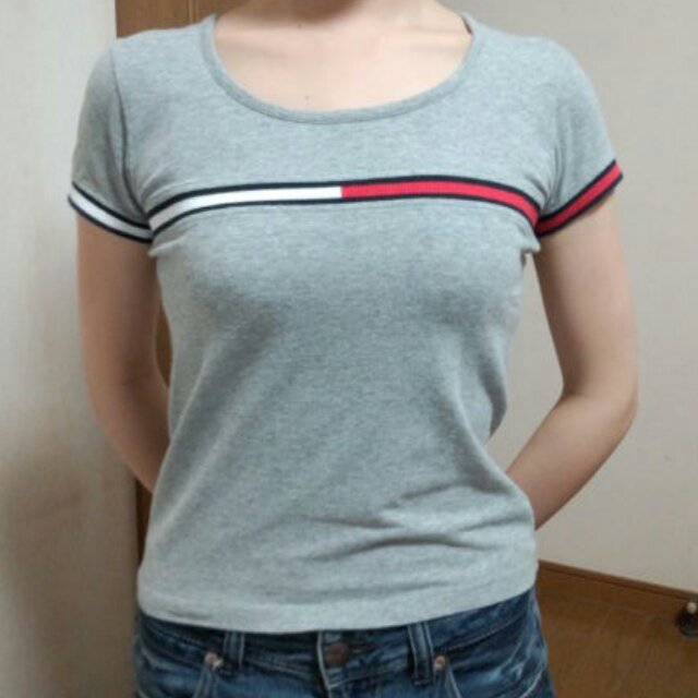 TOMMY HILFIGER(トミーヒルフィガー)のTOMMY Tシャツ レディースのトップス(Tシャツ(半袖/袖なし))の商品写真