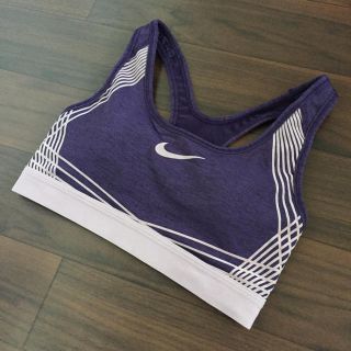 ナイキ(NIKE)の【新品未使用】ナイキ スポーツブラ(トレーニング用品)