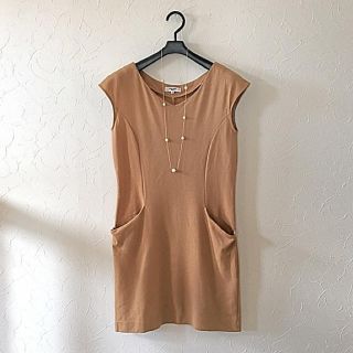 ナチュラルビューティーベーシック(NATURAL BEAUTY BASIC)の★NBBナチュビュー♡キャメル色ワンピース★(ひざ丈ワンピース)