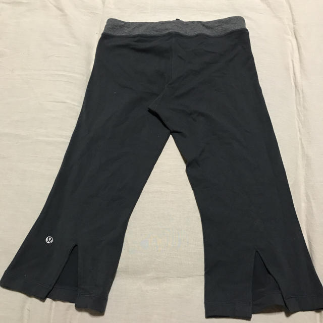 lululemon(ルルレモン)のルルレモン クロップパンツ レディースのレッグウェア(レギンス/スパッツ)の商品写真