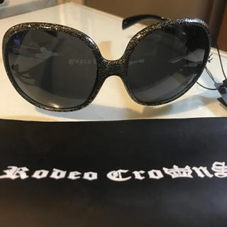 ロデオクラウンズ(RODEO CROWNS)のタグ付きラメフレームサングラス(サングラス/メガネ)
