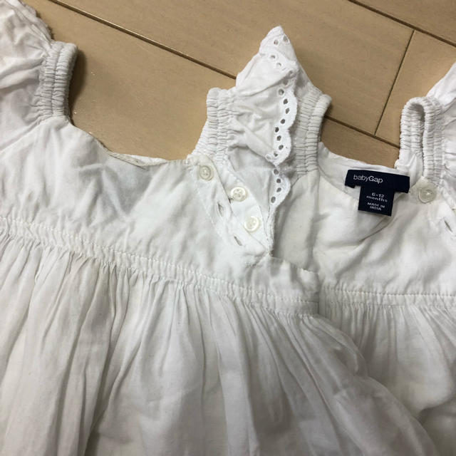 babyGAP(ベビーギャップ)のbabygap6-12 lilyさま専用 キッズ/ベビー/マタニティのベビー服(~85cm)(ワンピース)の商品写真