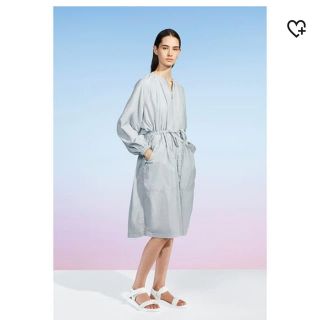 ユニクロ(UNIQLO)のパッカブルロングパーカー(スプリングコート)