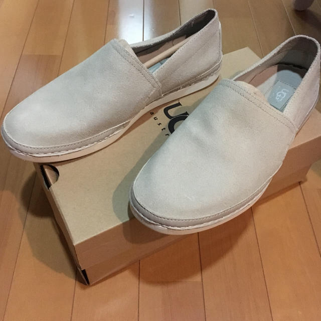 UGG(アグ)の★新品★アグUGG/メンズ メンズの靴/シューズ(スリッポン/モカシン)の商品写真