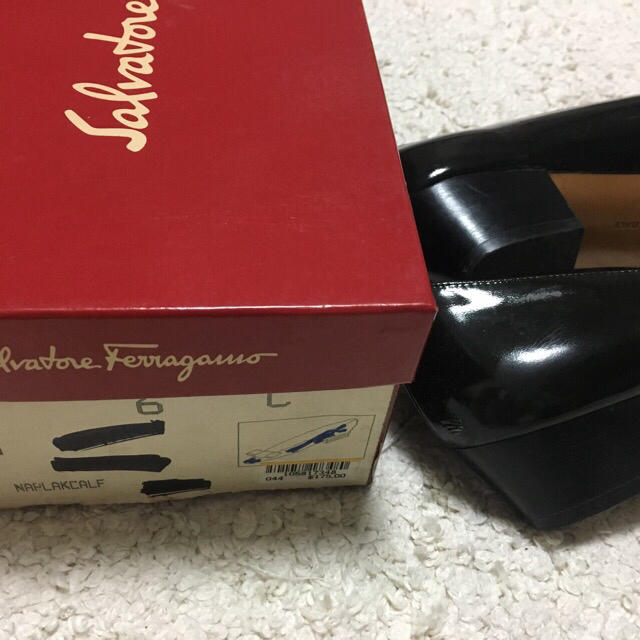 Salvatore Ferragamo(サルヴァトーレフェラガモ)のフェラガモ パンプス レディースの靴/シューズ(ハイヒール/パンプス)の商品写真