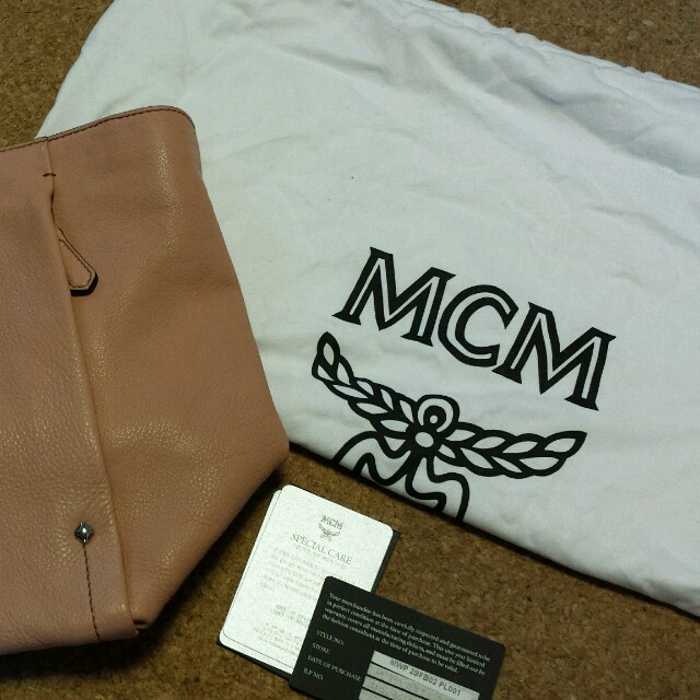 MCM(エムシーエム)のMCM ライトピンク トートバッグ レディースのバッグ(トートバッグ)の商品写真