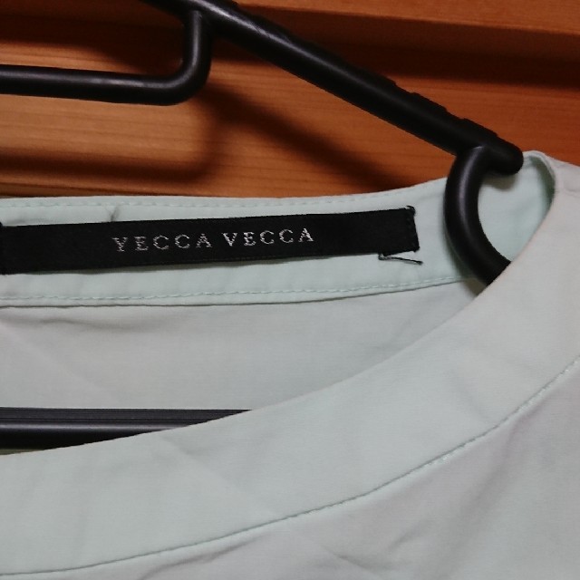 YECCA VECCA(イェッカヴェッカ)のYecca vecca ビジュー袖ブラウス レディースのトップス(シャツ/ブラウス(半袖/袖なし))の商品写真