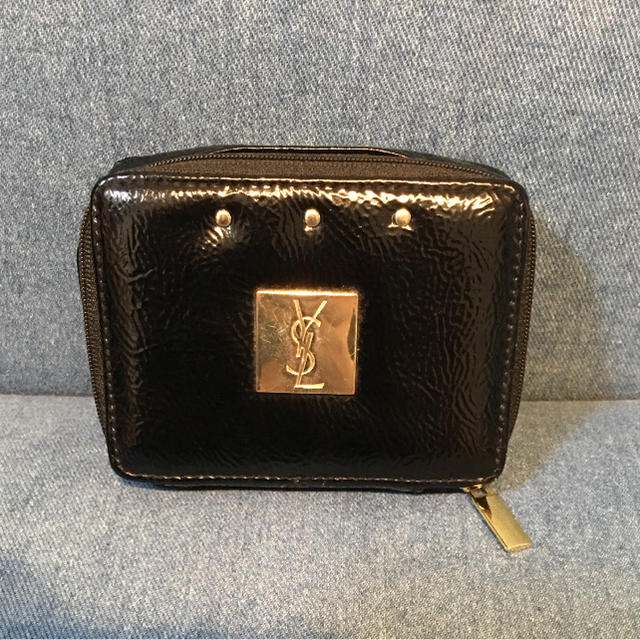 Saint Laurent(サンローラン)の非売品♪イヴサンローラン シガレットケース ミラー付き レディースのファッション小物(ポーチ)の商品写真