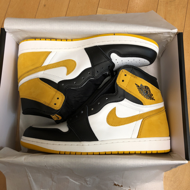 NIKE(ナイキ)のNIKE AIR JORDAN1 YELLOW OCHRE 28.5cm メンズの靴/シューズ(スニーカー)の商品写真