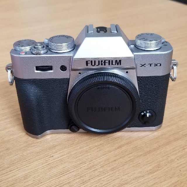 FUJIFILM X-T10 ボディ シルバー 若干傷あり