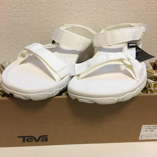 Teva(テバ)のteva ハリケーン ホワイト メンズの靴/シューズ(サンダル)の商品写真