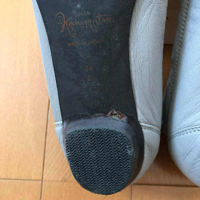 GINZA Kanematsu(ギンザカネマツ)のかねまつ 革バレエシューズ グレー 24センチ レディースの靴/シューズ(バレエシューズ)の商品写真
