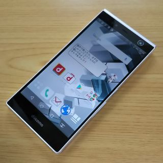 フジツウ(富士通)の中古品♪docomo ドコモ ARROWS NX F-04G ホワイト(スマートフォン本体)