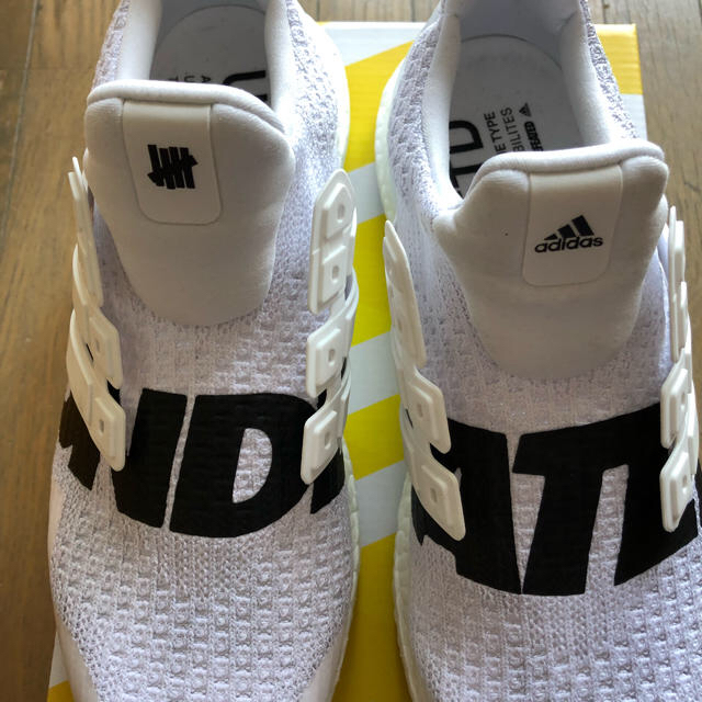 UNDEFEATED(アンディフィーテッド)の【期間限定値下げ】ultraboost × undefeated 27cm メンズの靴/シューズ(スニーカー)の商品写真