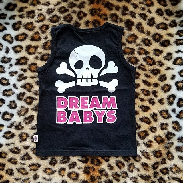 DREAMBABYS(ドリームベイビーズ)の《美品》DREAMBABYS タンクトップ　size90 　かっこいい キッズ/ベビー/マタニティのキッズ服男の子用(90cm~)(Tシャツ/カットソー)の商品写真