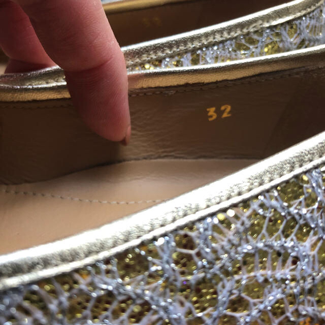 Salvatore キッズ 32 グッチキッズ好きなママさんの通販 by Meg.Mam|サルヴァトーレフェラガモならラクマ Ferragamo - フェラガモ 再入荷新品