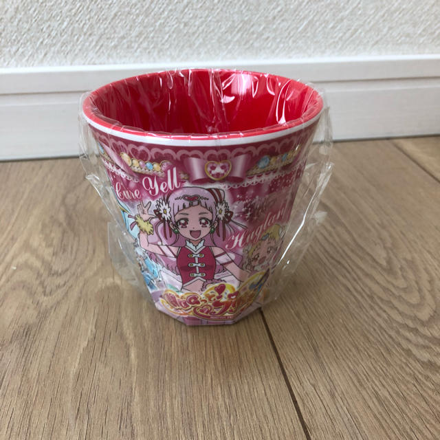 最終値下げ価格！ハグっとプリキュアメラミンカップ（レッド） エンタメ/ホビーのおもちゃ/ぬいぐるみ(キャラクターグッズ)の商品写真