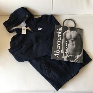 アバクロンビーアンドフィッチ(Abercrombie&Fitch)のアバクロ パーカー 新品未使用(パーカー)