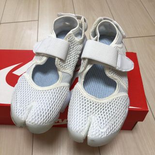 ナイキ(NIKE)のNIKE エアリフト 23センチ(スニーカー)