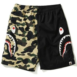 アベイシングエイプ(A BATHING APE)の送料込みsizeL abathingape Shark BEACH pants(ショートパンツ)