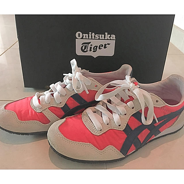 Onitsuka Tiger(オニツカタイガー)のオニツカタイガー・セラーノピンク・23センチ レディースの靴/シューズ(スニーカー)の商品写真