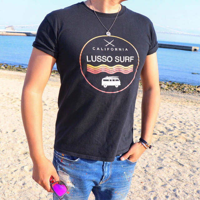 Deus ex Machina(デウスエクスマキナ)の西海岸系★ウェッジ Tシャツ Sサイズ ブラック チャンピオン 好きに 黒 メンズのトップス(Tシャツ/カットソー(半袖/袖なし))の商品写真