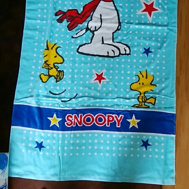 SNOOPY(スヌーピー)のスヌーピー　バスタオル エンタメ/ホビーのアニメグッズ(タオル)の商品写真