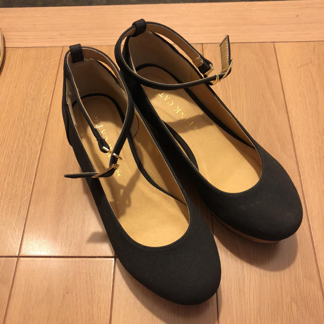 ZARA(ザラ)の黒スウェードパンプス レディースの靴/シューズ(ハイヒール/パンプス)の商品写真