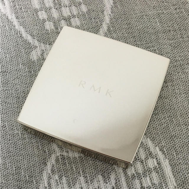 RMK(アールエムケー)のRMK カラーパフォーマンスアイズ 04★アールエムケー コスメ/美容のベースメイク/化粧品(アイシャドウ)の商品写真