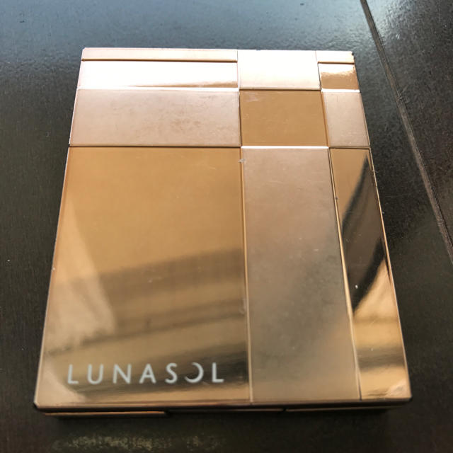 LUNASOL(ルナソル)のルナソル スキンモデリングアイズ01 コスメ/美容のベースメイク/化粧品(アイシャドウ)の商品写真