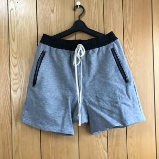 フィアオブゴッド(FEAR OF GOD)のFOG ESSENTIALS Drawstring Sweat SHORTS(ショートパンツ)