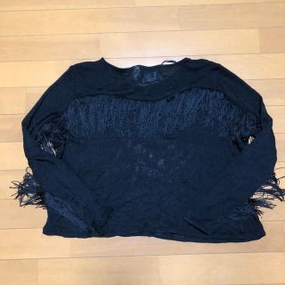 エイチアンドエム(H&M)の【新品】フリンジデザイントップス(カットソー(長袖/七分))