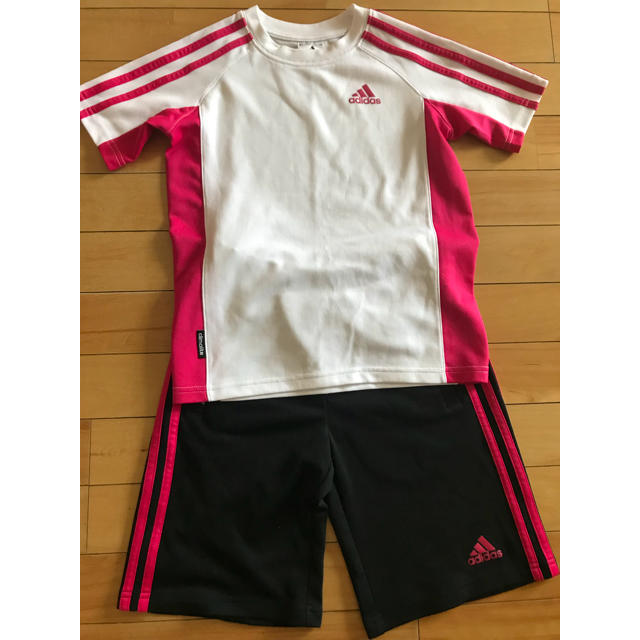 adidas(アディダス)のアディダスadidas Tシャツハーフパンツ セット130 キッズ/ベビー/マタニティのキッズ服男の子用(90cm~)(パンツ/スパッツ)の商品写真